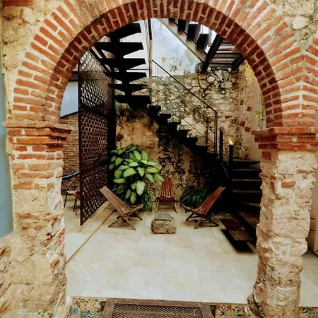 Duplex 5 Min Walk To Spots In Historic Center *